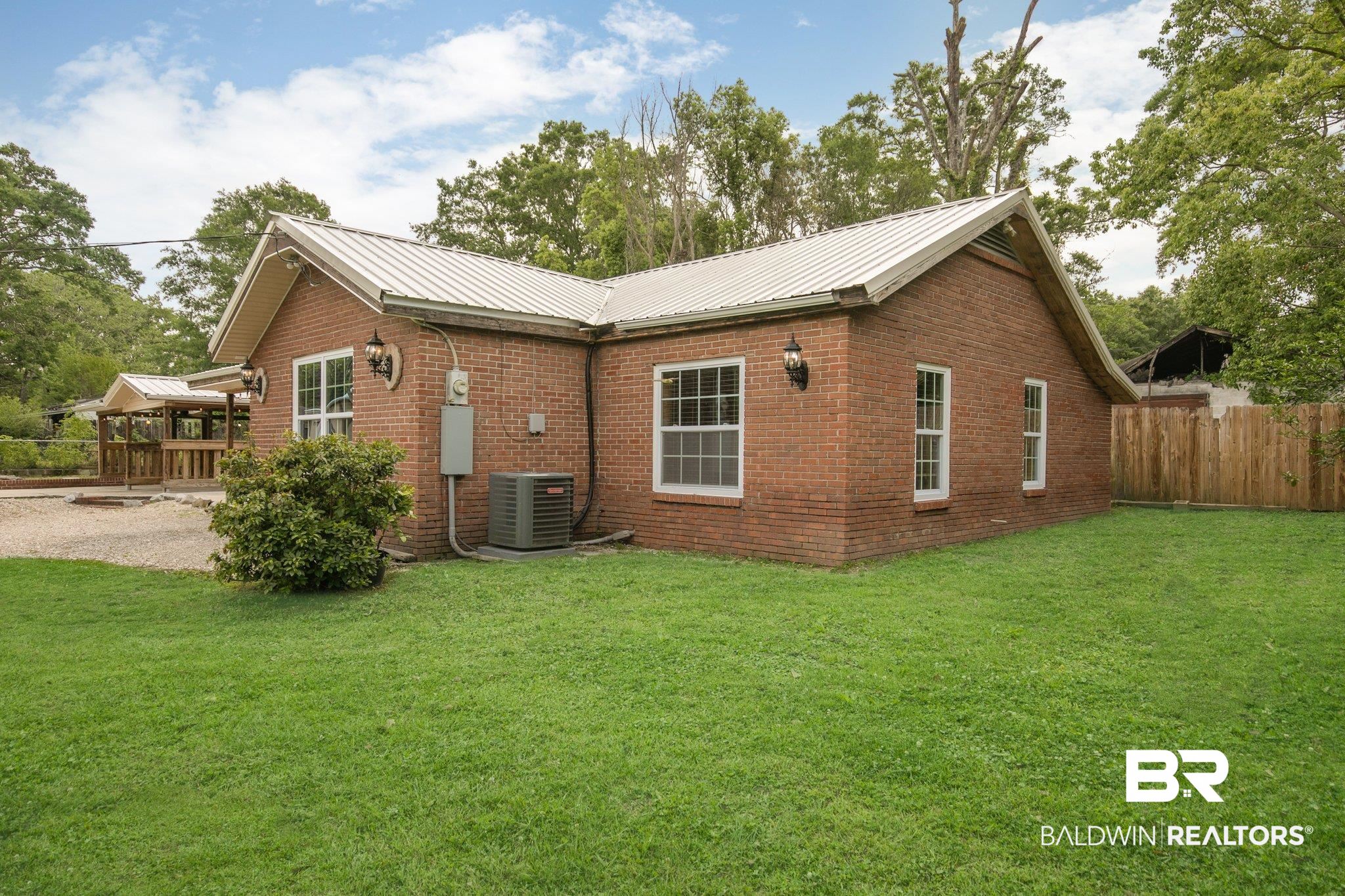 305 9th Avenue Mobile, AL 36611 - Photo 3 of 40