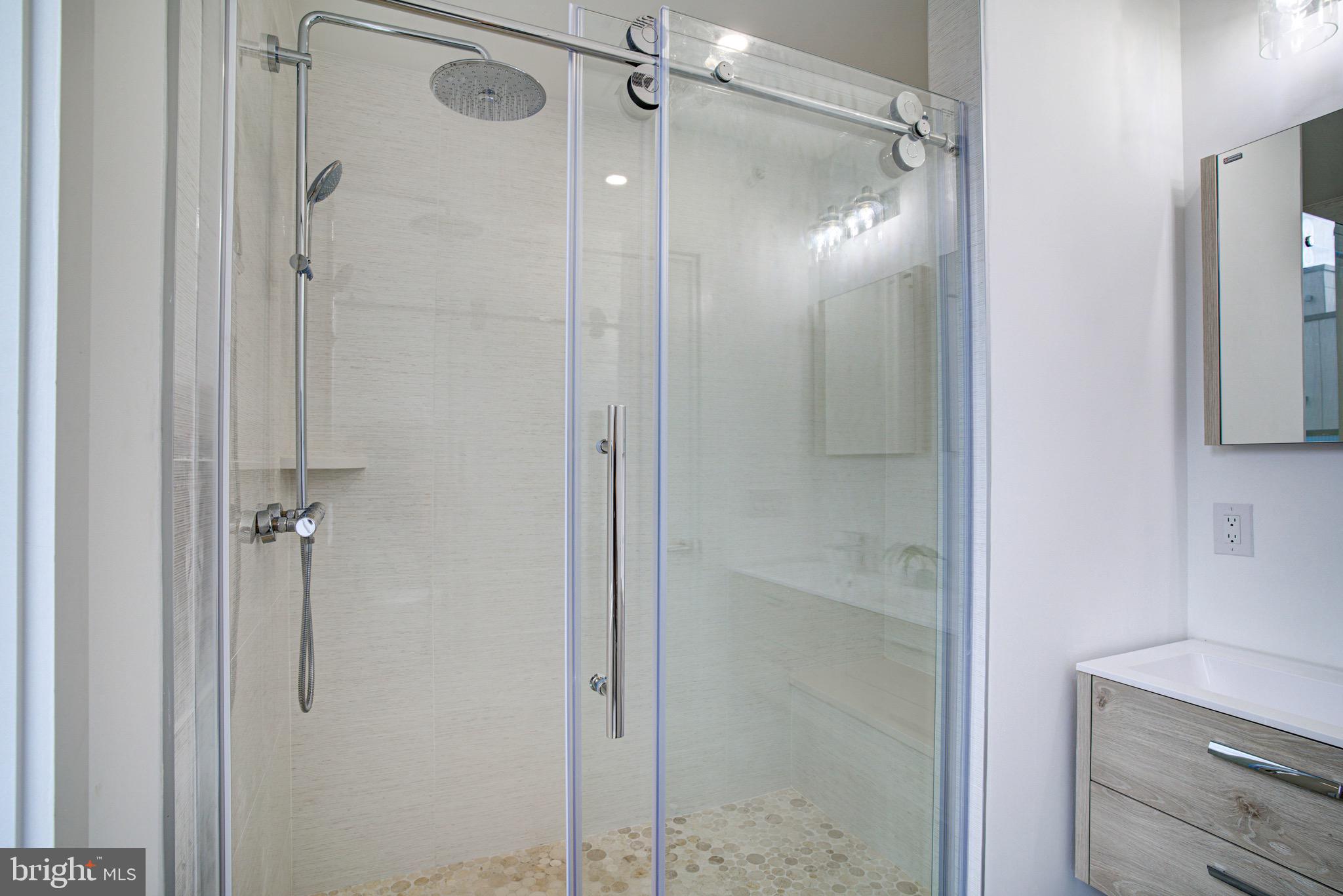 1746 Hope Street Philadelphia, PA 19122 - Photo 8 of 54
