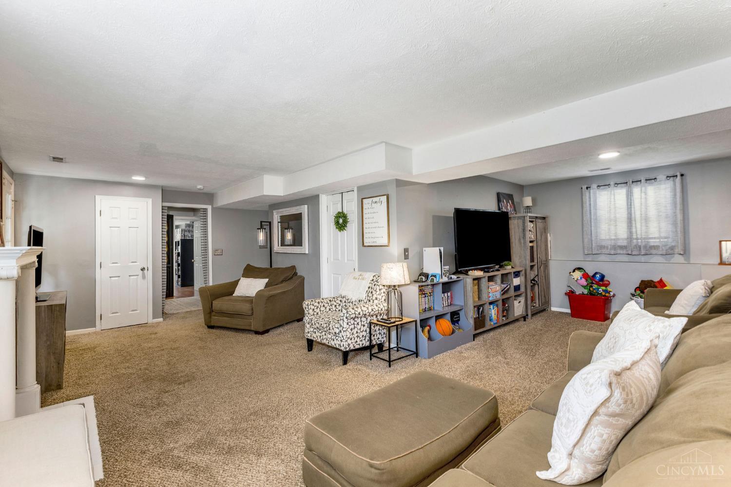 4577 Fisher Road Franklin, OH 45005 - Photo 29 of 46