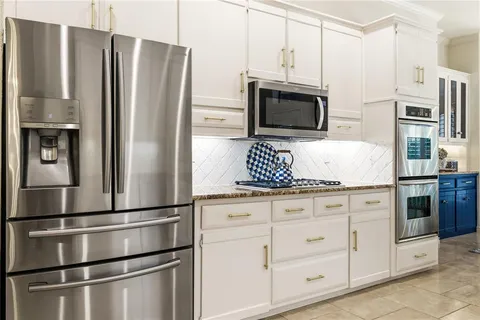 $729,000 | 1207 Shady Oaks Circle, McKinney, TX 75070