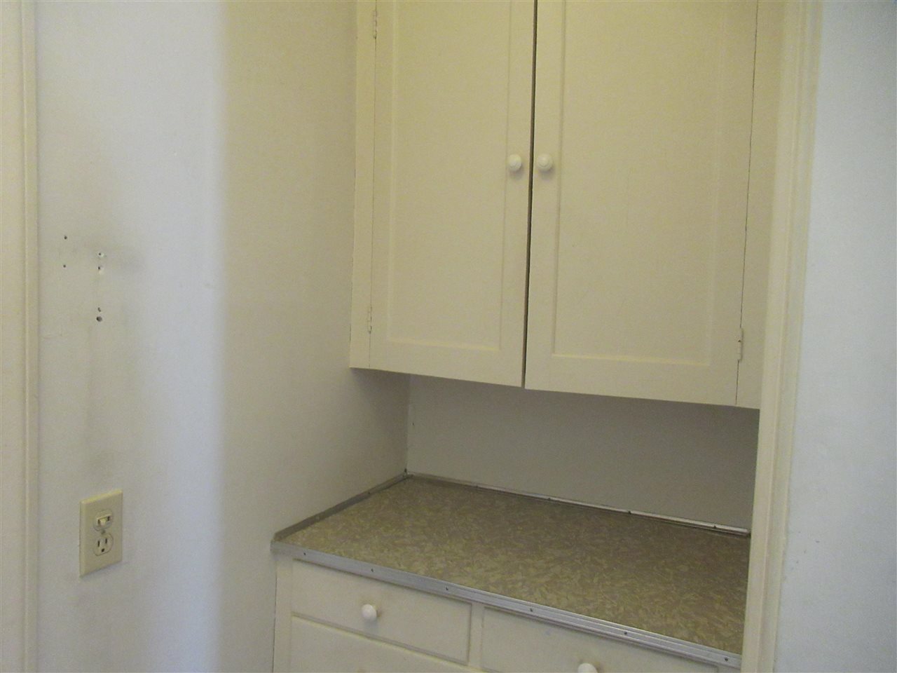 7216 Miller Road Swartz Creek, MI 48473 - Photo 14 of 56 50052462-13.JPG