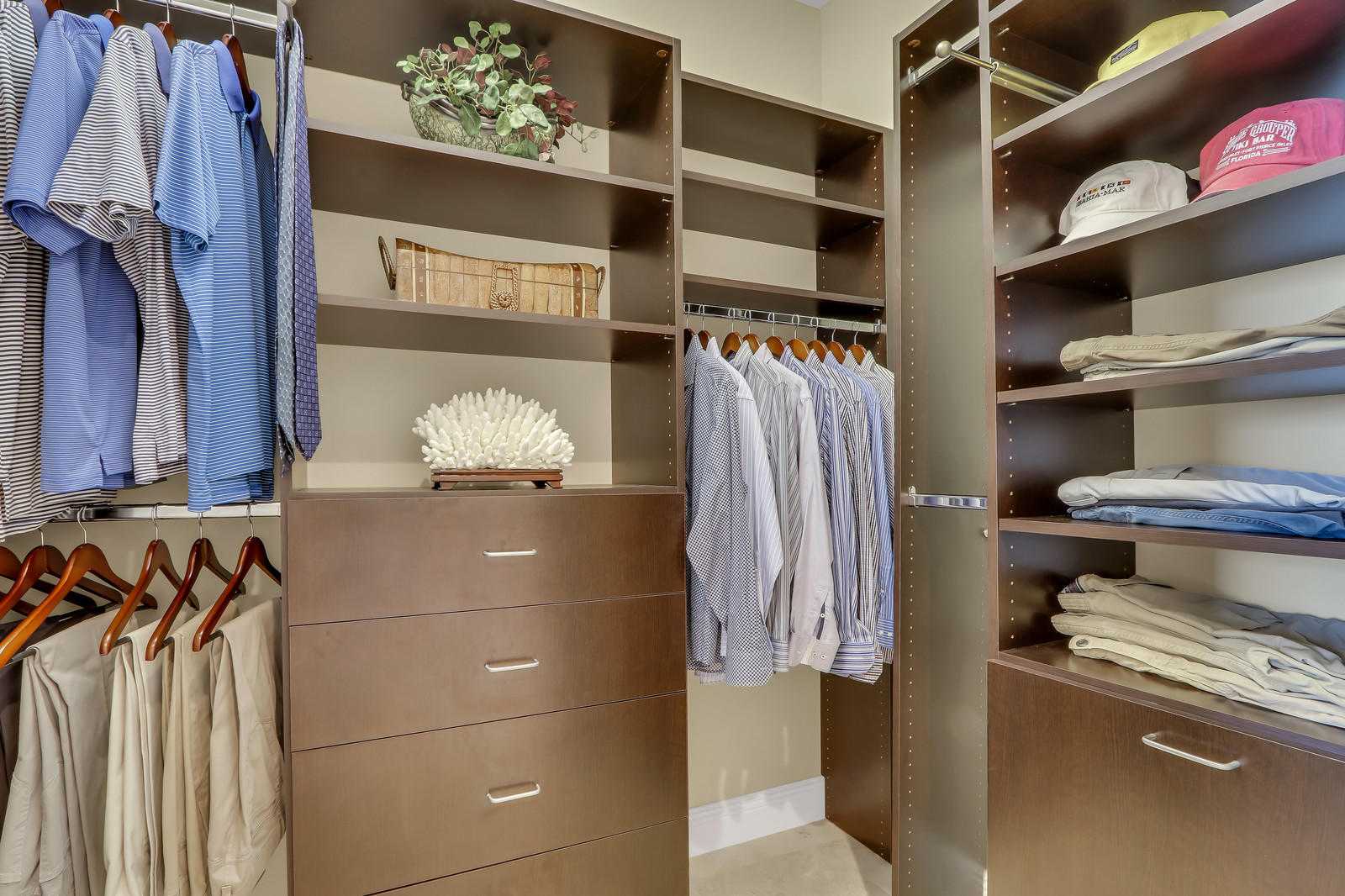 500 Highway 1, Unit 602 Jupiter, FL 33477 - Photo 19 of 61 Gentleman's Closet