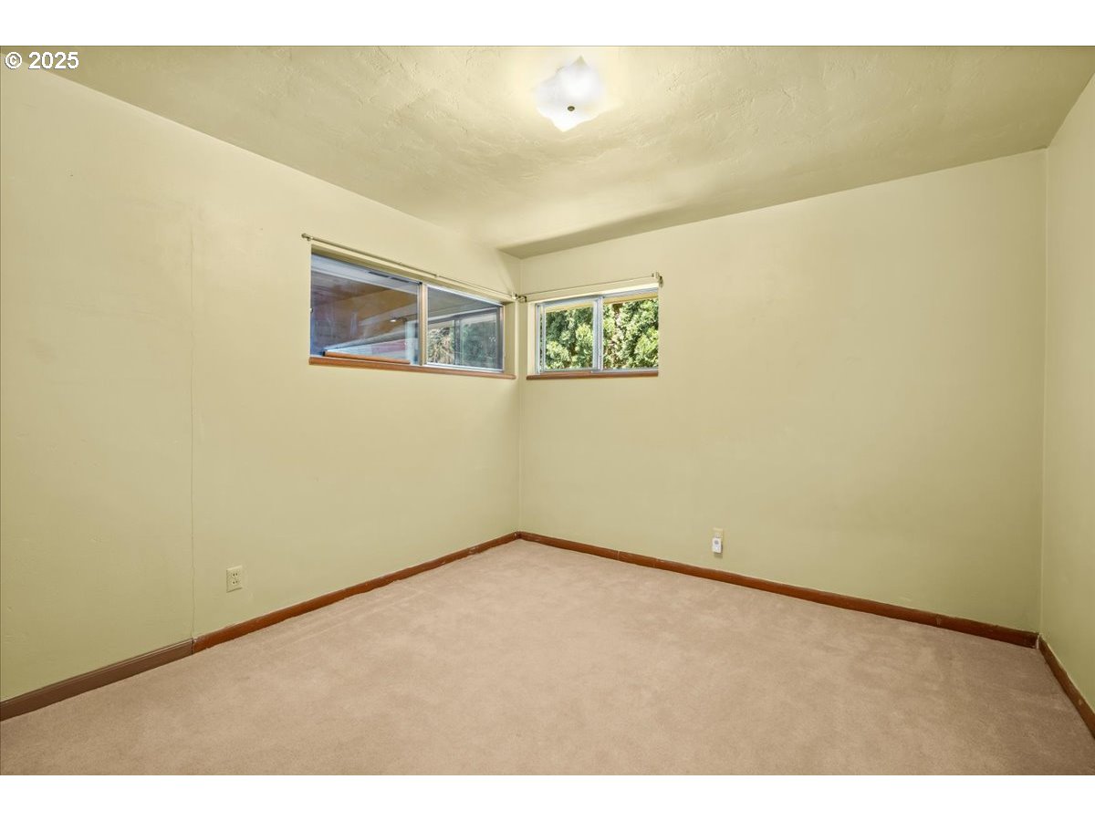 1611 Camino Drive Forest Grove, OR 97116 - Photo 17 of 24