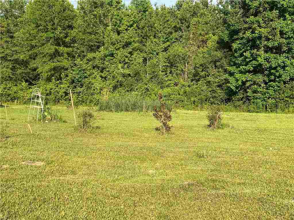 1764-1762 Airbase Road Pollock, LA 71467 - Photo 3 of 7 Gallery Image 3