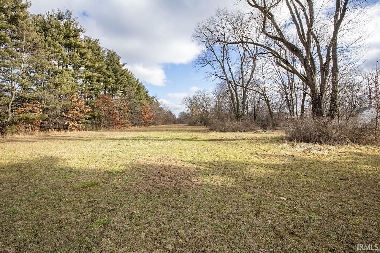 54655 Fir Road Mishawaka, IN 46545 - Photo 3 of 12