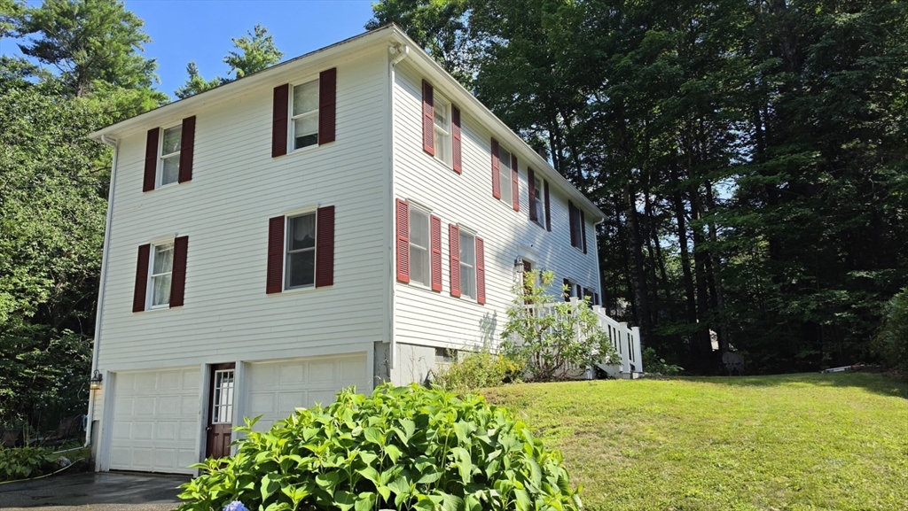 2 Greenleaf Drive Exeter, NH 03833 - Photo 4 of 37 Gallery Image 4