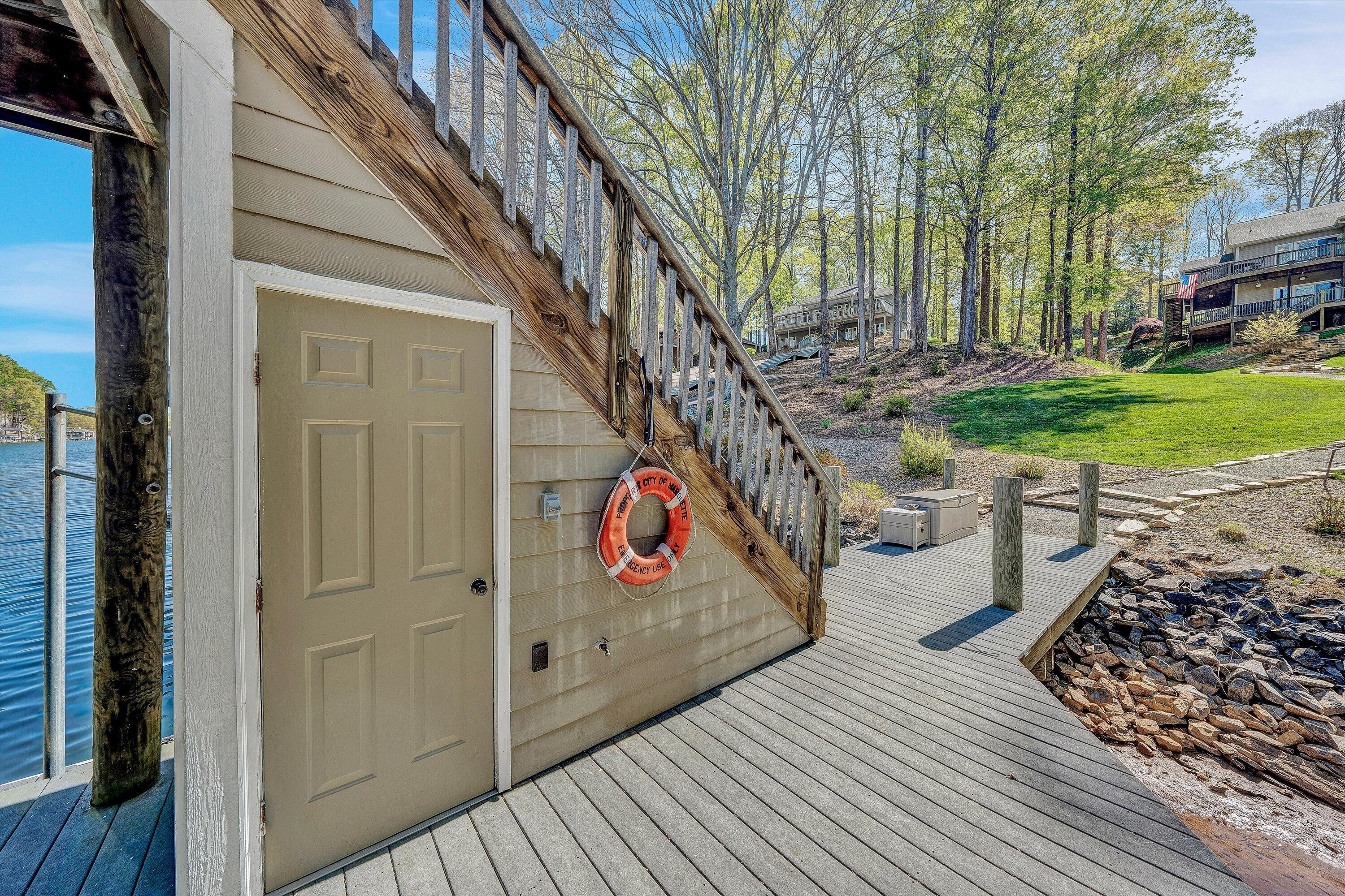 145 Channelview Drive Moneta, VA 24121 - Photo 12 of 62 56-DSC00157