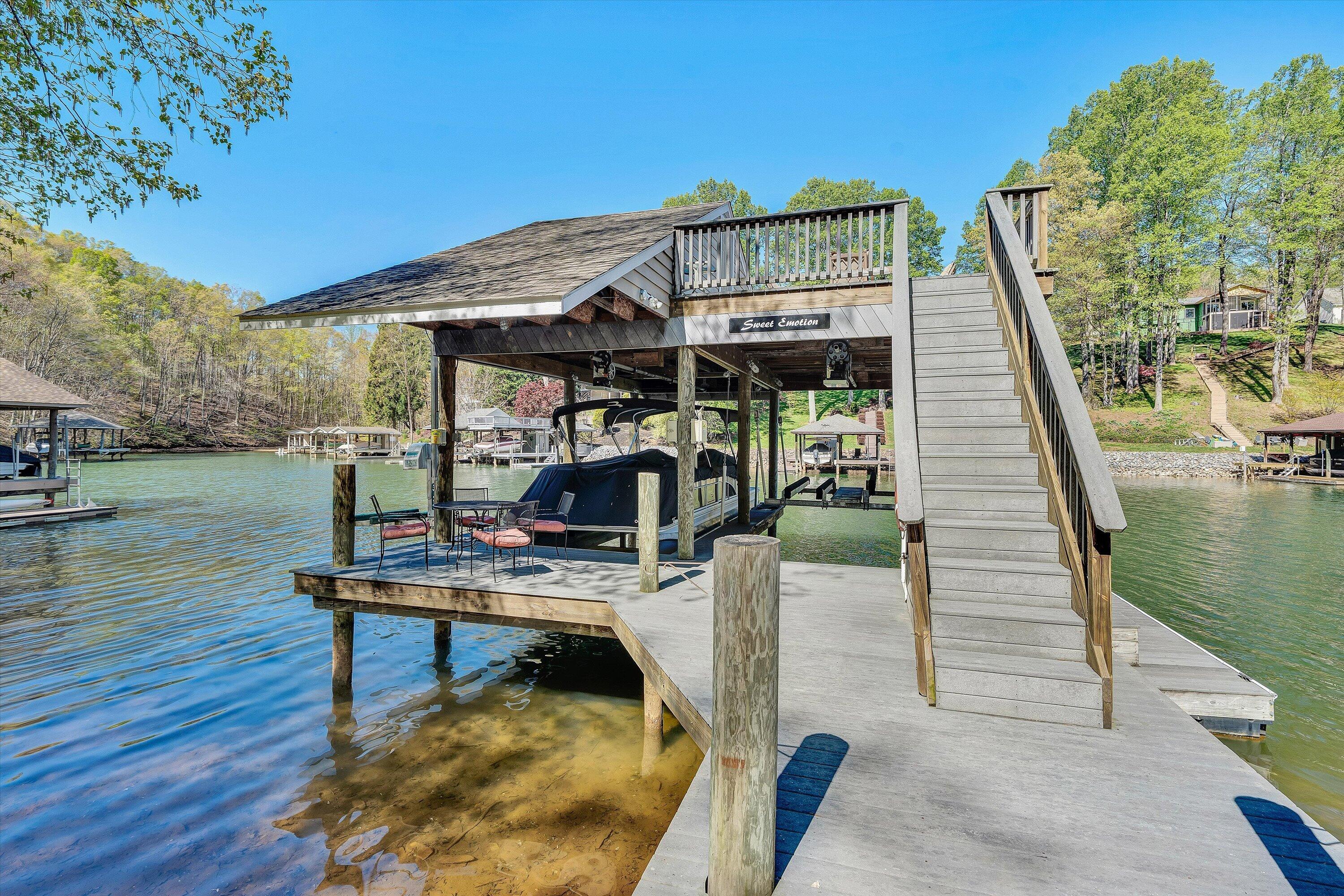 145 Channelview Drive Moneta, VA 24121 - Photo 6 of 62 54-DSC00199