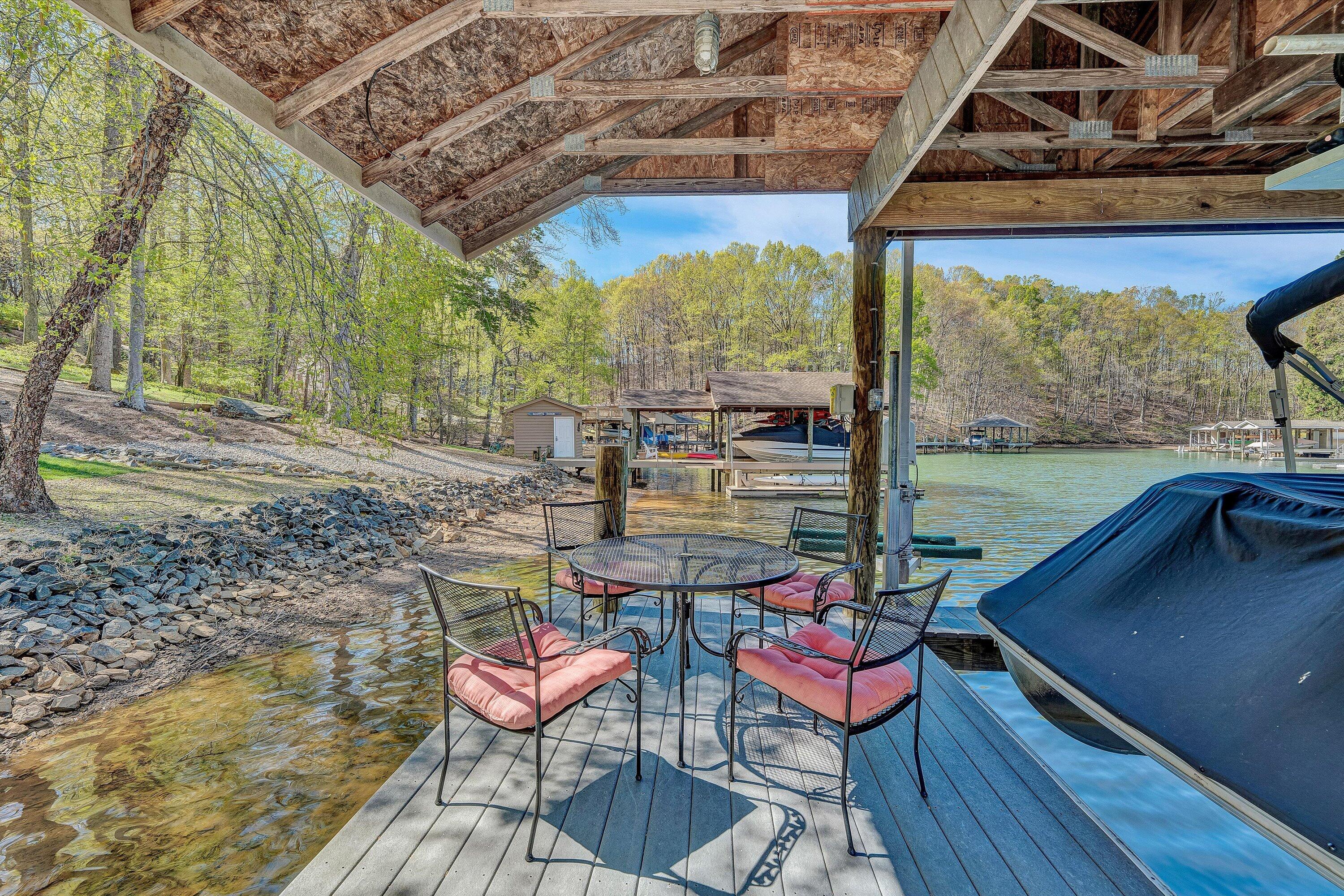145 Channelview Drive Moneta, VA 24121 - Photo 8 of 62 55-DSC00196