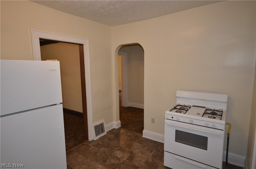 774 Copley Road Akron, OH 44320 - Photo 5 of 31 first floor