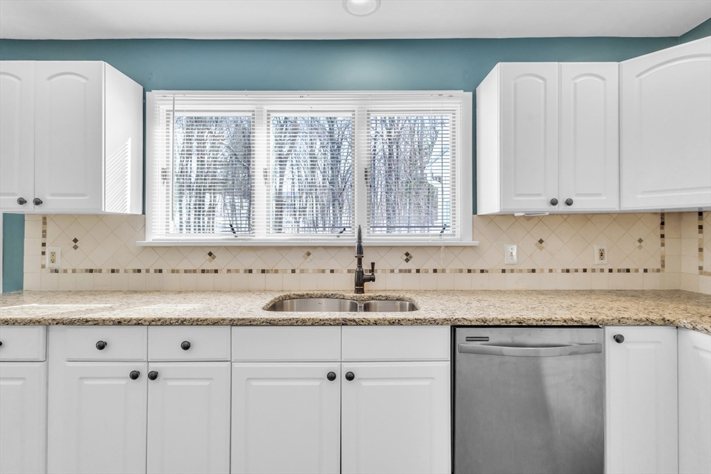 48 Parker Hill Road Gardner, MA 01440 - Photo 5 of 35 Gallery Image 5