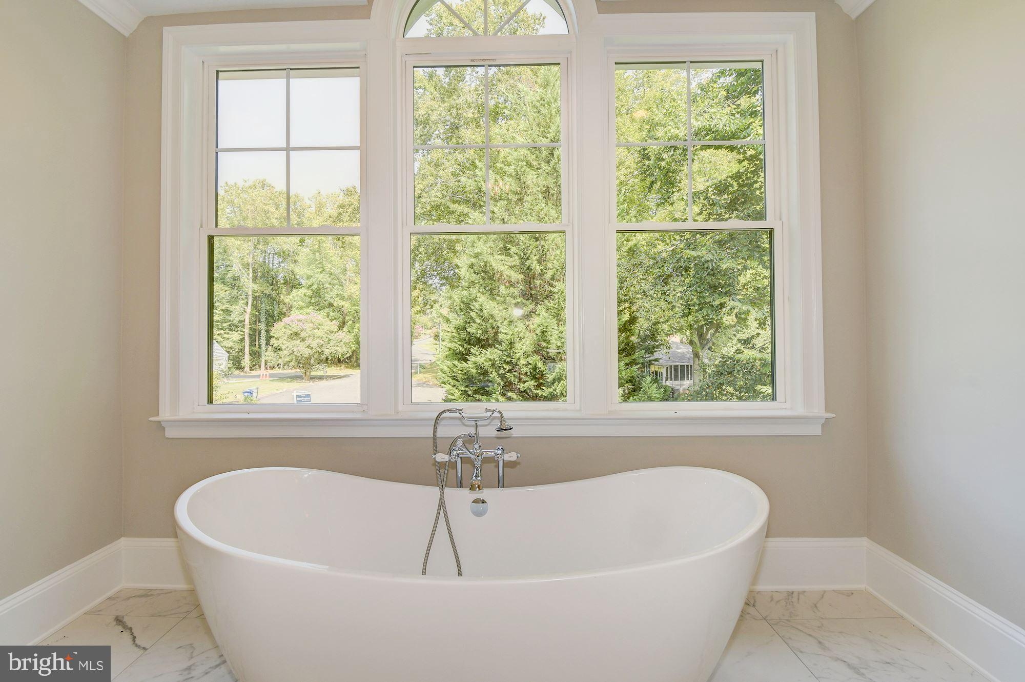 1352 Pine Tree Road McLean, VA 22101 - Photo 40 of 117 Gallery Image 40