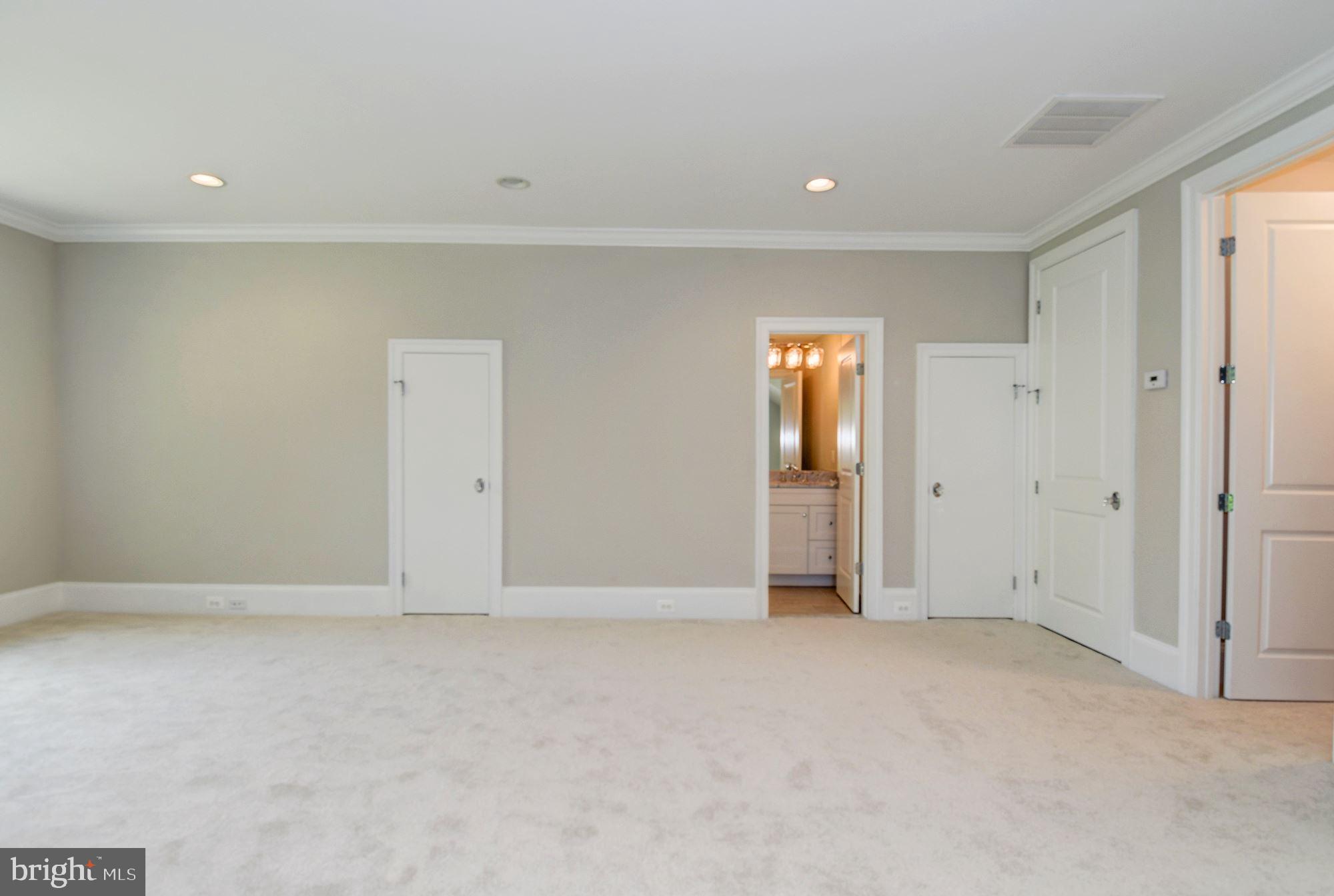 1352 Pine Tree Road McLean, VA 22101 - Photo 50 of 117 Gallery Image 50