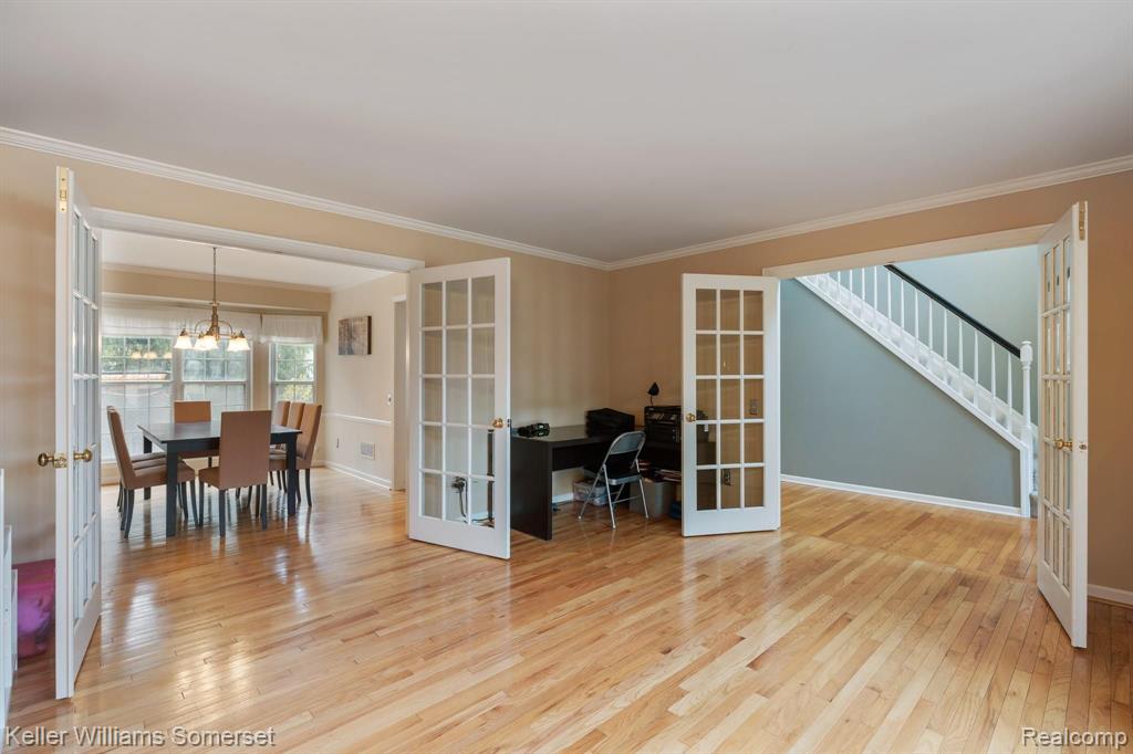 222 Saxon Court Rochester Hills, MI 48307 - Photo 6 of 24