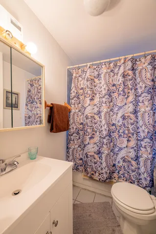 $2,700 | 413 1st Street, Unit 2E, Hoboken, NJ 07030