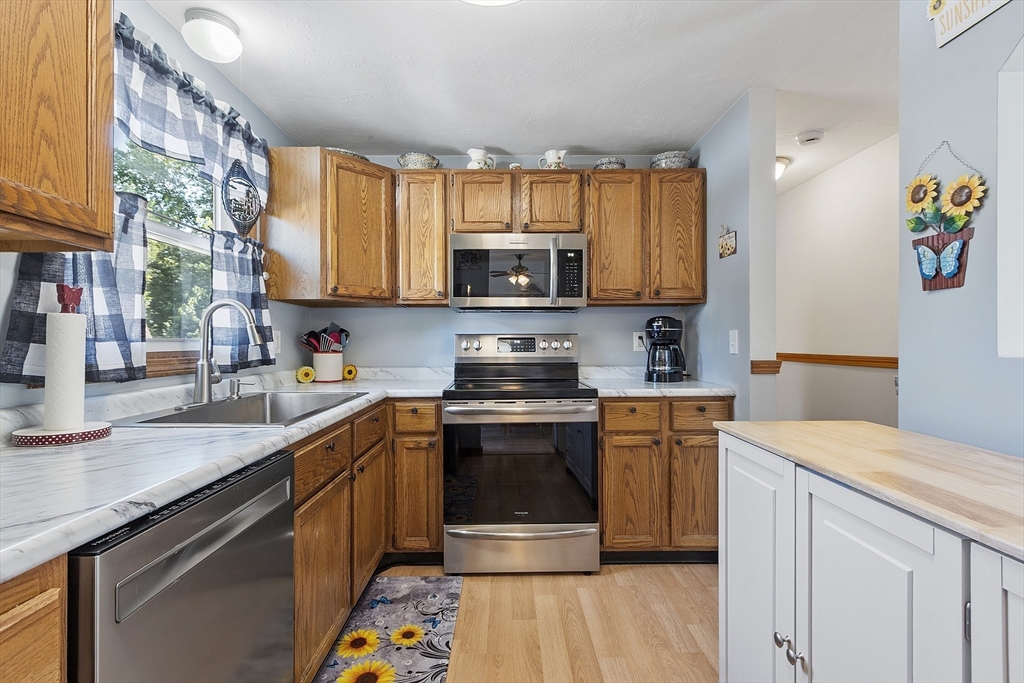16 Walnut Street Templeton, MA 01436 - Photo 3 of 41 Gallery Image 3