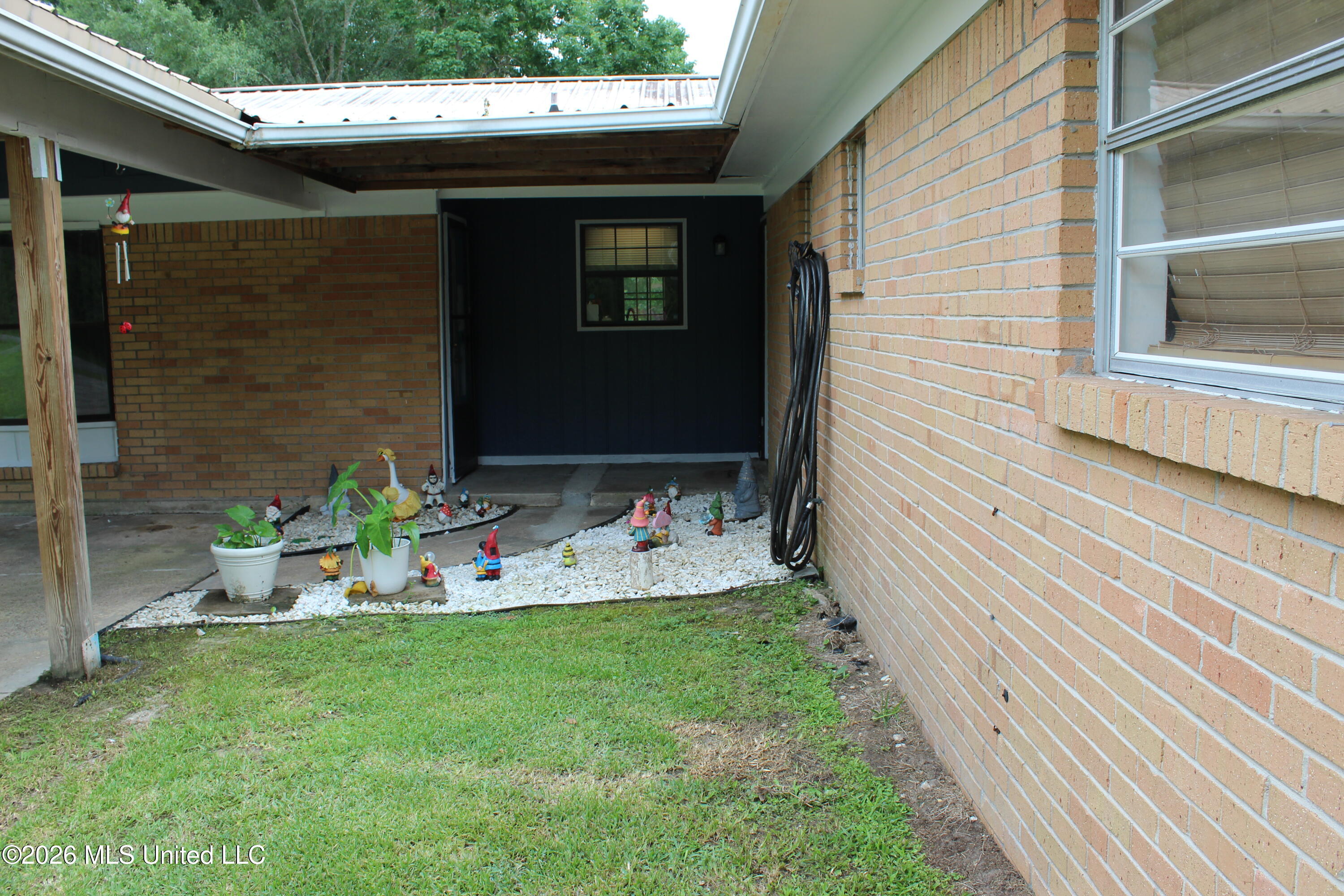 8517 Greenfields Road Moss Point, MS 39562 - Photo 8 of 53 IMG_1274