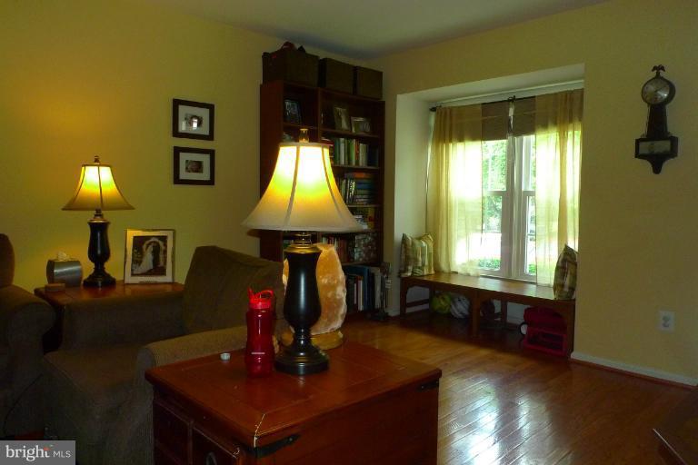 8495 Springfield Oaks Drive Springfield, VA 22153 - Photo 10 of 24 Living Room