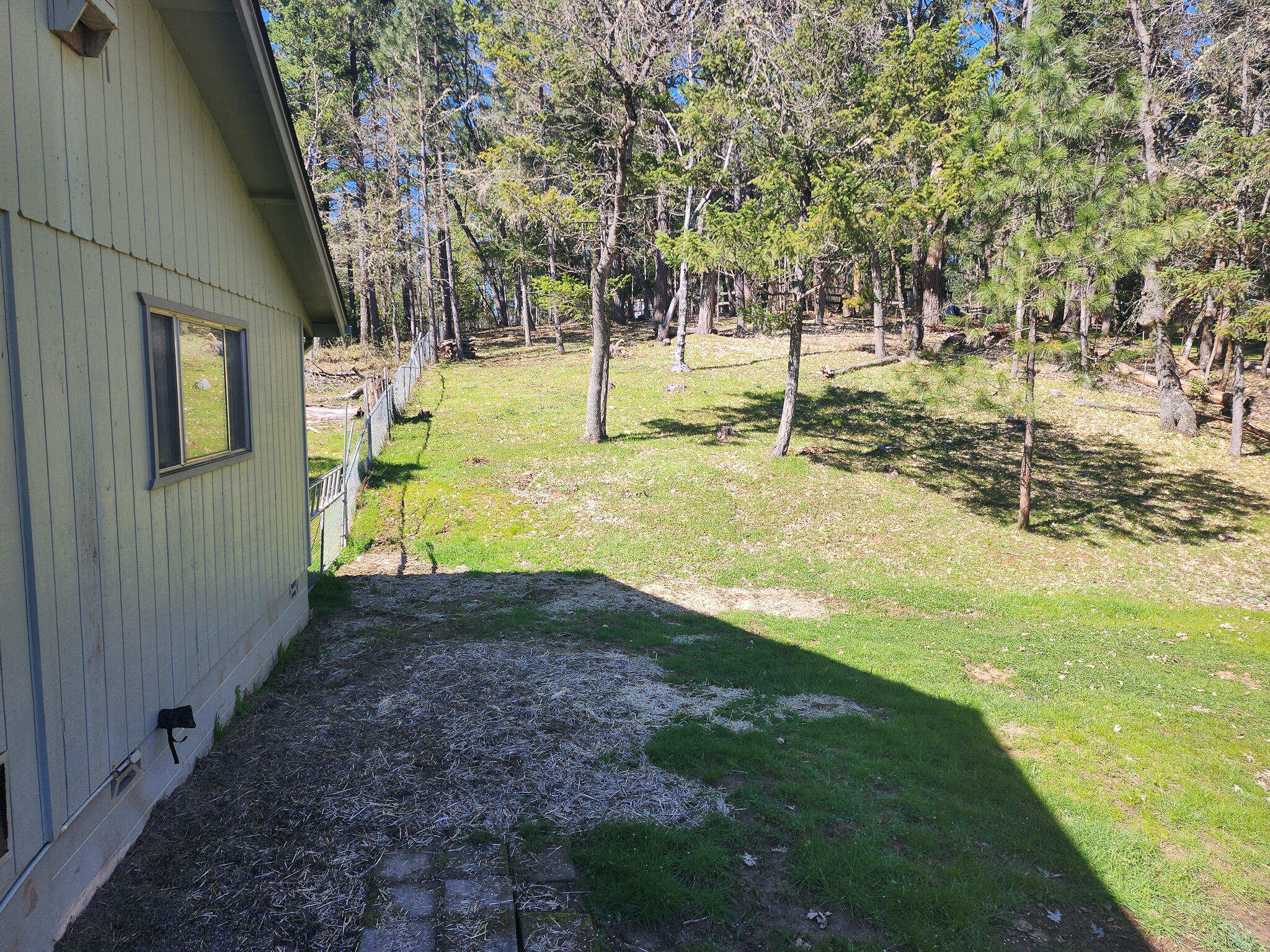 1707 Robinson Road Grants Pass, OR 97527 - Photo 6 of 40 Side