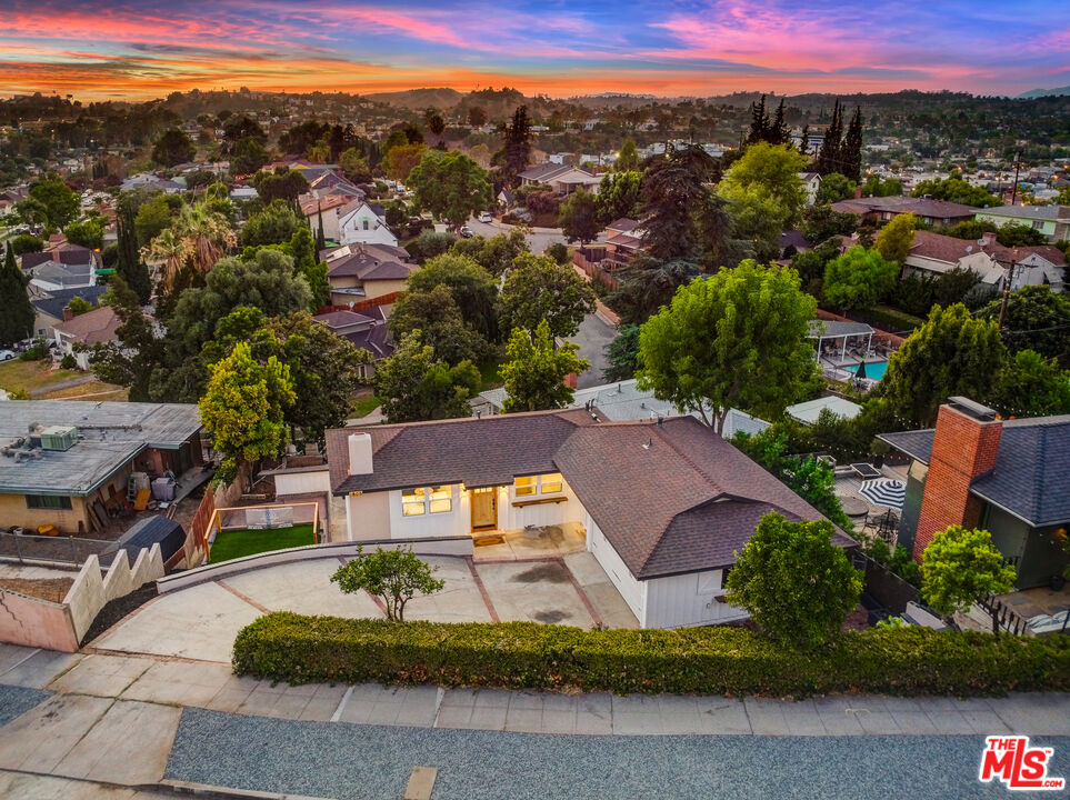 1805 Parkview Drive Alhambra, CA 91803 - Photo 4 of 36