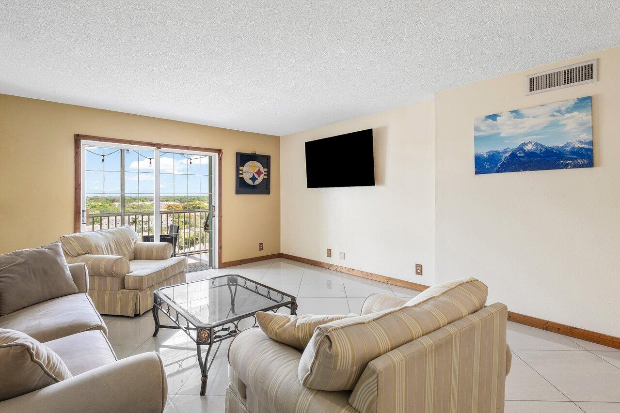 9101 West Sample Road, Unit 805 Coral Springs, FL 33065 - Photo 10 of 29 008-9101WestSampleRoad-805-CoralSprings-