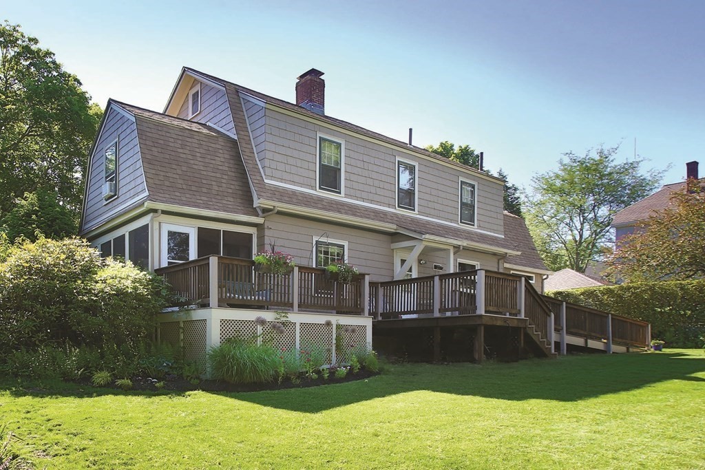 11 Ridgeway Terrace Newton, MA 02464 - Photo 10 of 10 a front view of a house with garden