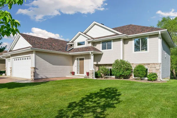 $450,000 | 22833 Zion Parkway Northwest, Bethel, MN 55005