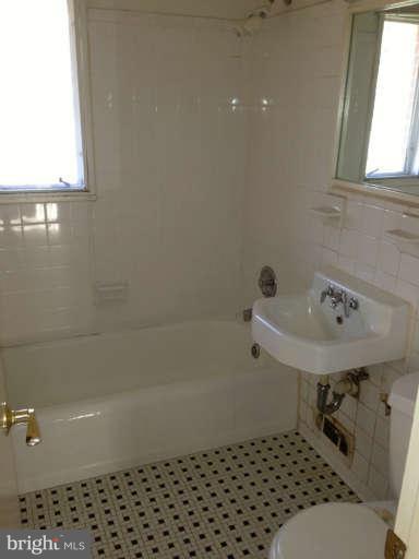 7407 Axton Street Springfield, VA 22151 - Photo 6 of 7 Full Bath