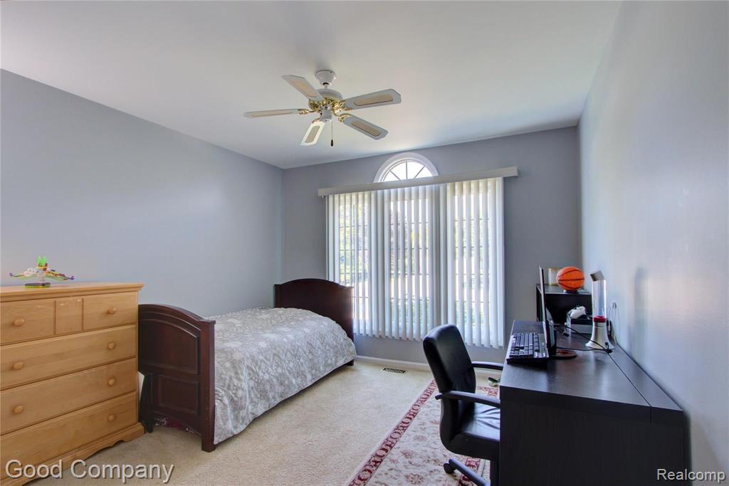 864 Preswick Court Rochester Hills, MI 48307 - Photo 23 of 47