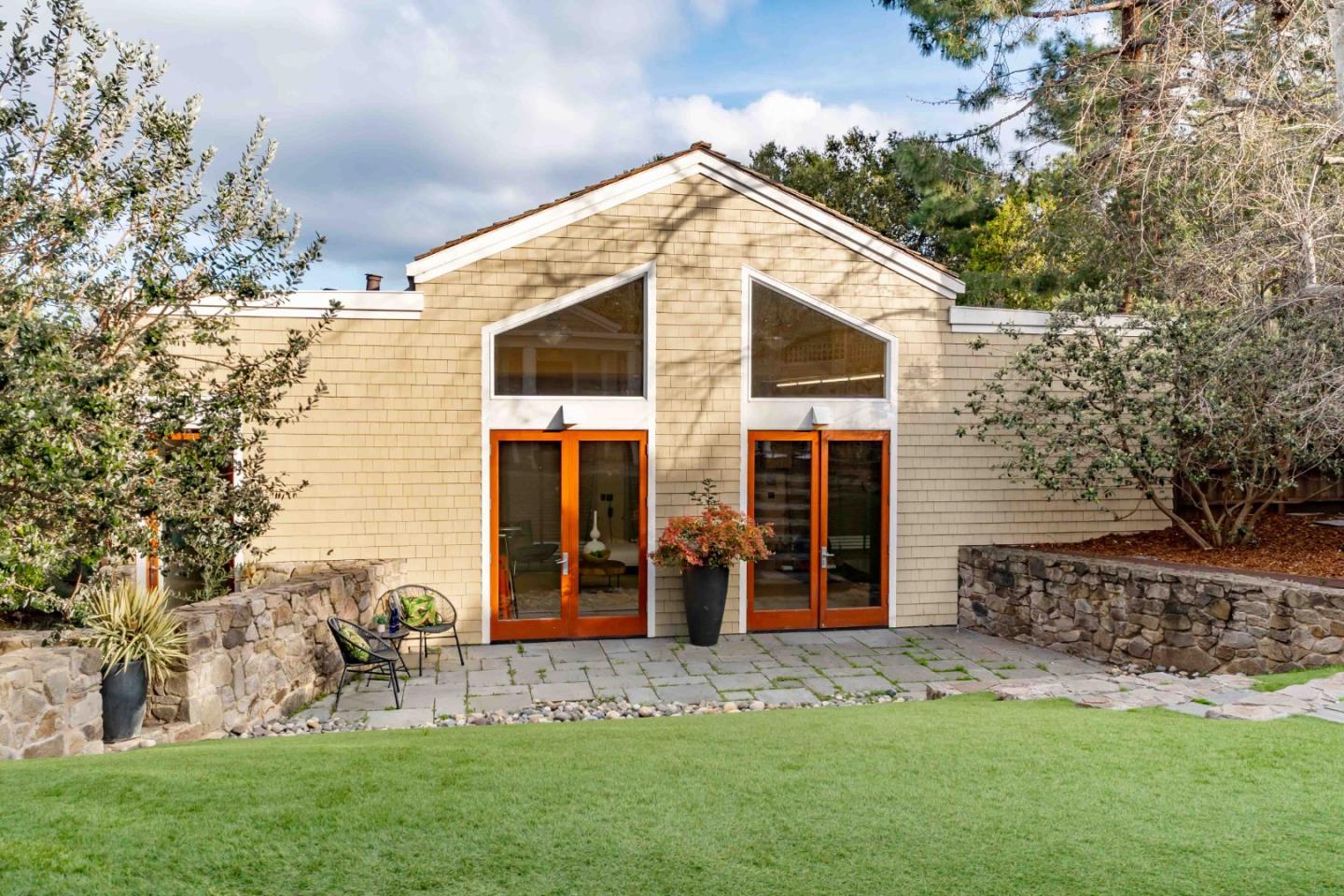 848 Nash Road Los Altos, CA 94024 - Photo 4 of 35 Gallery Image 4