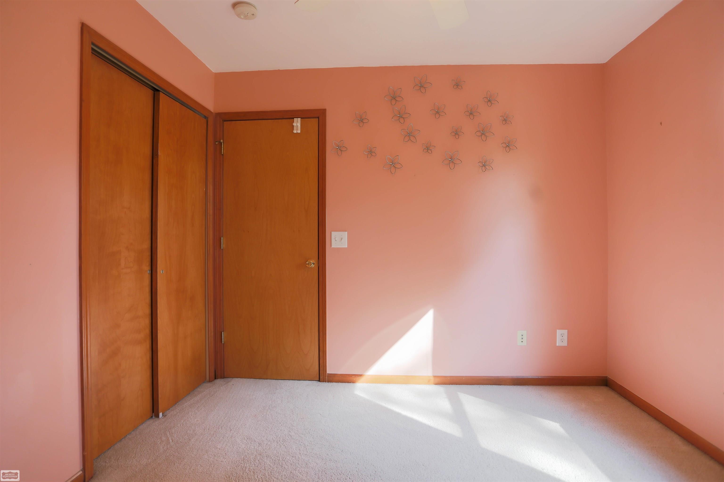 3045 Emmons Avenue Rochester, MI 48307 - Photo 21 of 41 50156055-dd623ad2-4dc3-4b9a-a792-5d53f45b082a.JPG