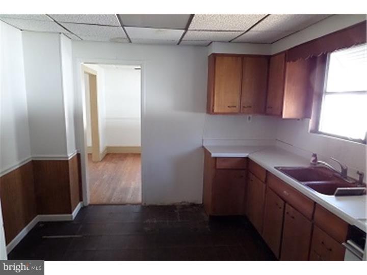 223 Dickinson Road Glassboro, NJ 08028 - Photo 2 of 11