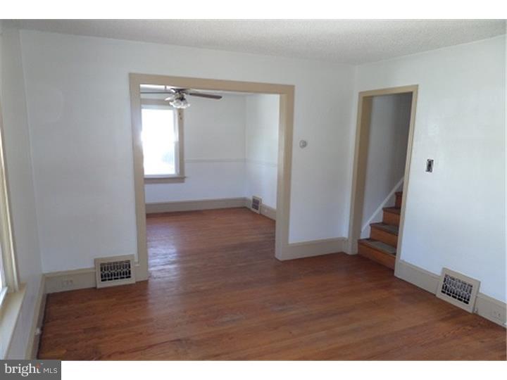 223 Dickinson Road Glassboro, NJ 08028 - Photo 6 of 11