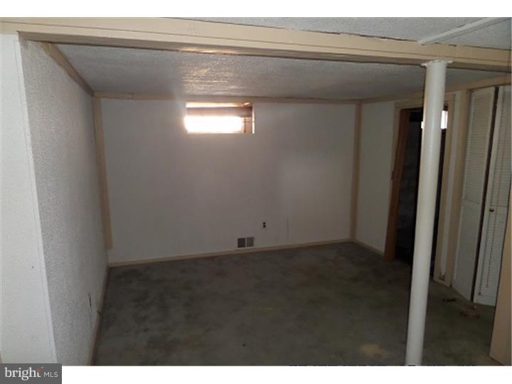 223 Dickinson Road Glassboro, NJ 08028 - Photo 7 of 11