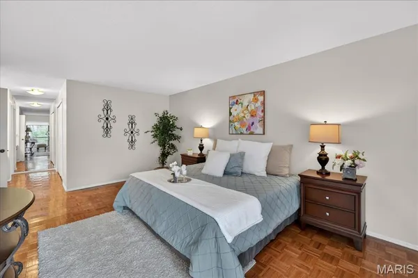 $199,900 | 539 Coeur De Royale Drive, Unit 204, Creve Coeur, MO 63141
