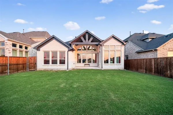 $3,900 | 405 Rock Rose Lane, Richardson, TX 75080