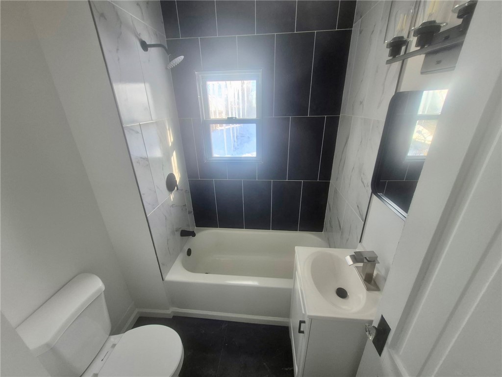 172 Moulson Street Rochester, NY 14621 - Photo 11 of 23