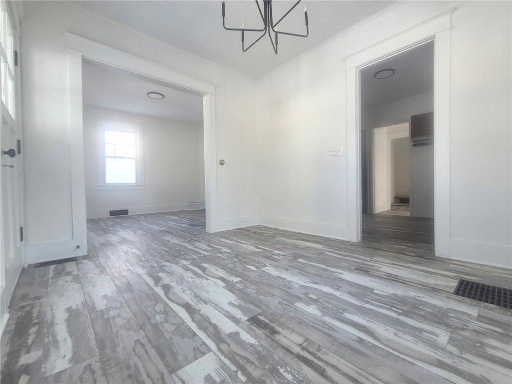 172 Moulson Street Rochester, NY 14621 - Photo 5 of 23