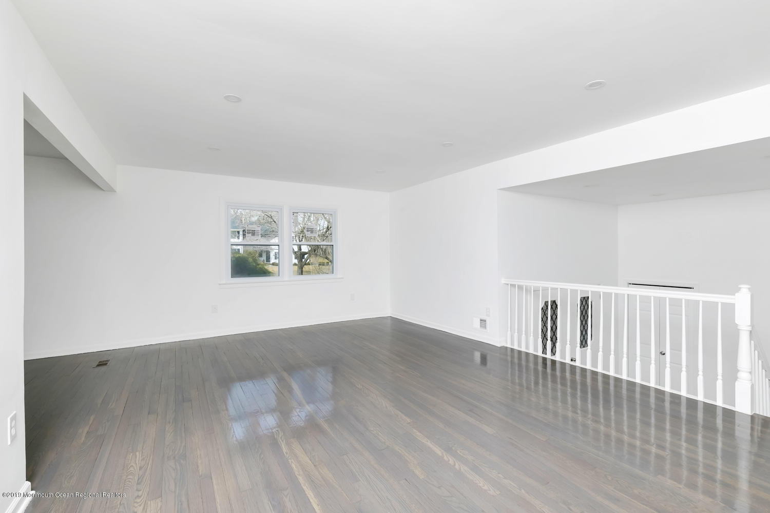 111 Stavola Road Middletown, NJ 07748 - Photo 4 of 27 Living Room