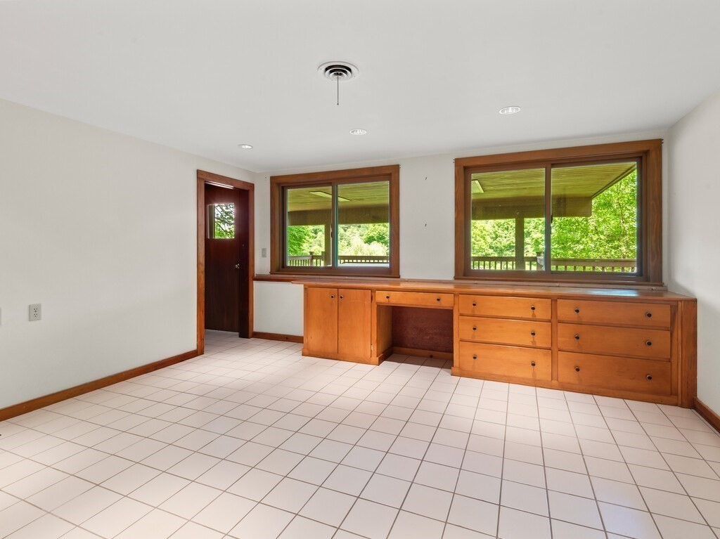 50 Little Rest Road Brimfield, MA 01010 - Photo 29 of 42