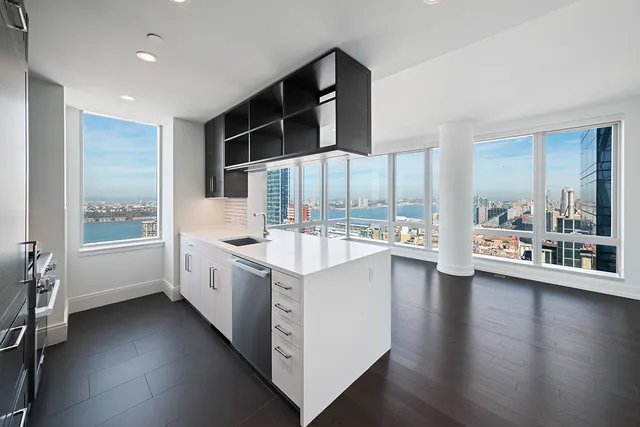 $8,750 | 555 10th Avenue, Unit PHA | Hudson Yards
