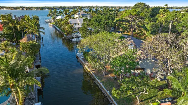 $2,850,000 | 934 Penn Trail, Jupiter, FL 33458