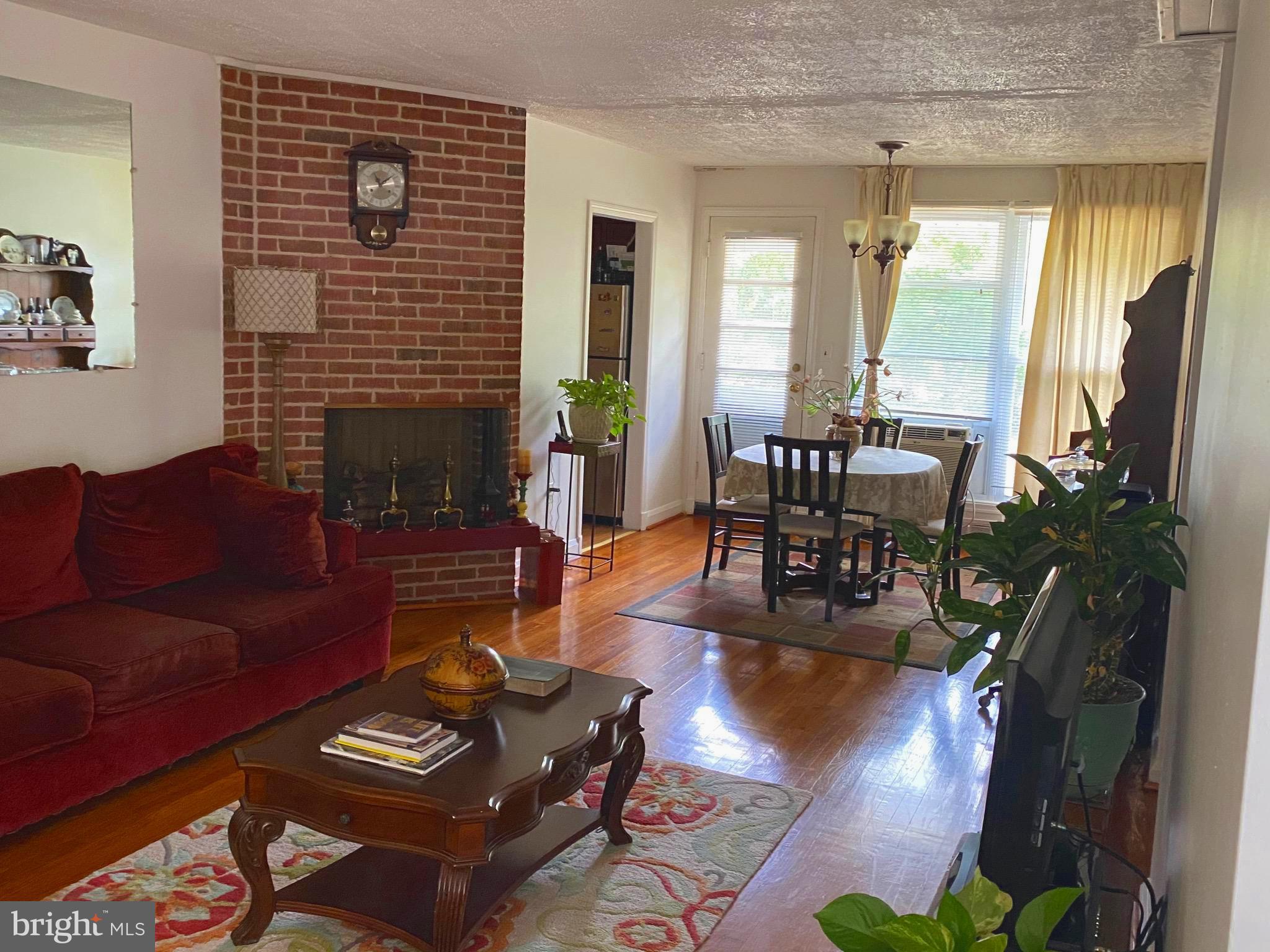 3428 Ripple Road Baltimore, MD 21244 - Photo 3 of 32