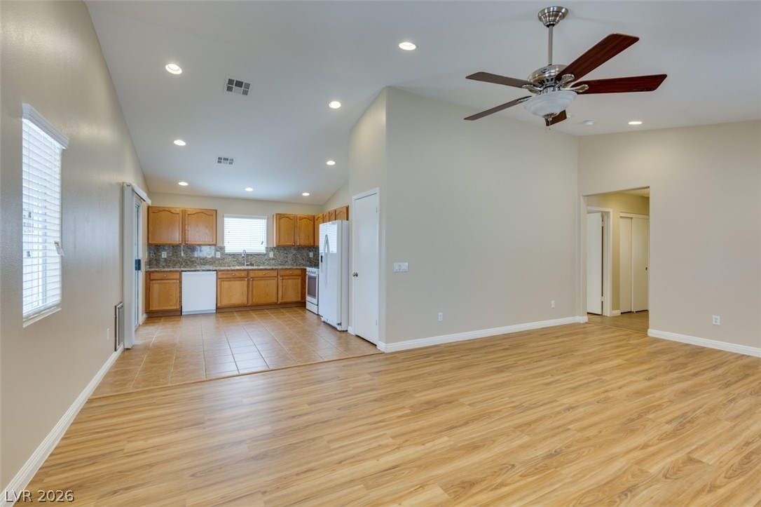 5924 Oakton Street Las Vegas, NV 89130 - Photo 13 of 36