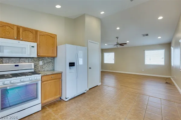$1,998 | 5924 Oakton Street, Las Vegas, NV 89130