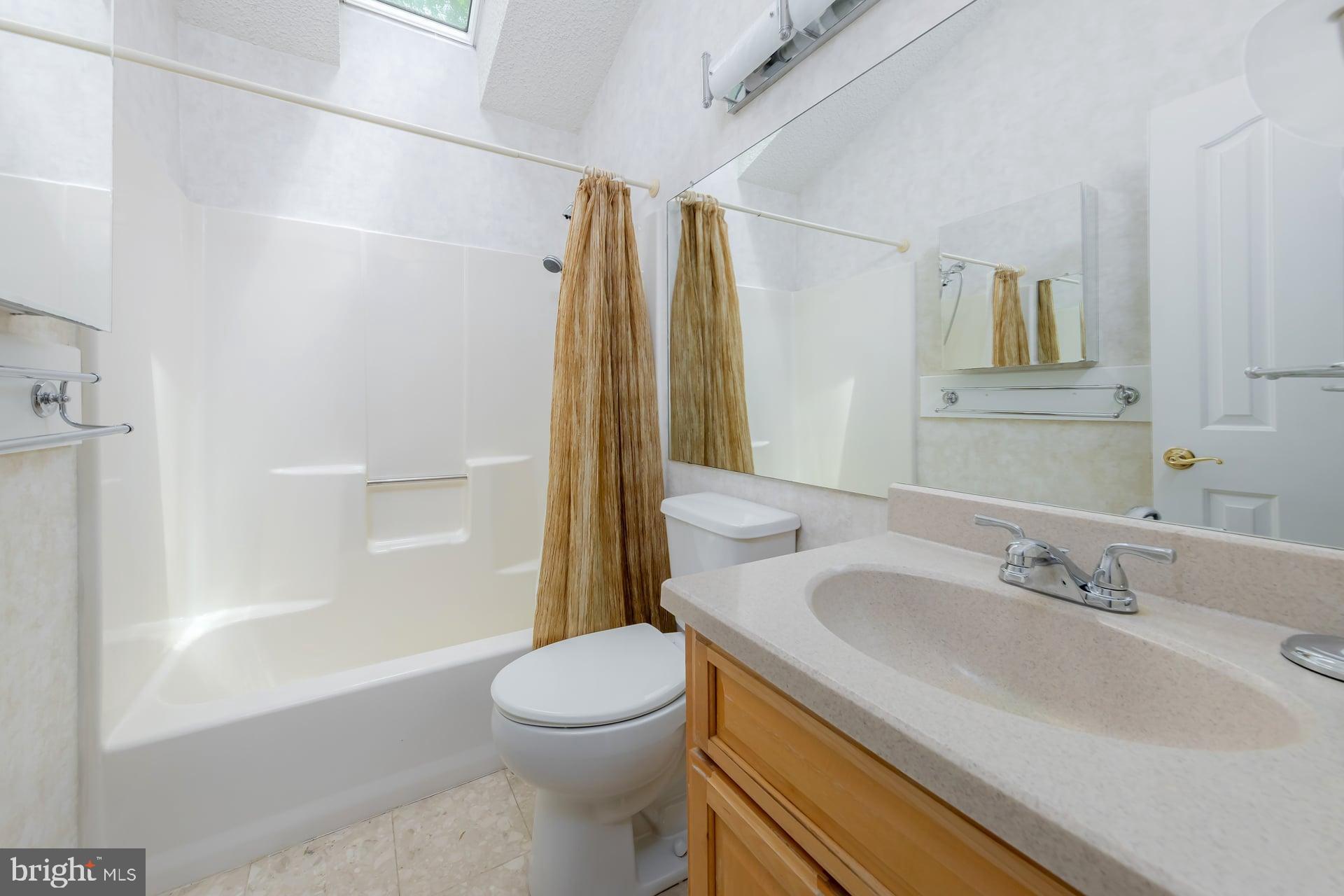 1 Castle Road Shamong, NJ 08088 - Photo 20 of 29 Hall Bath