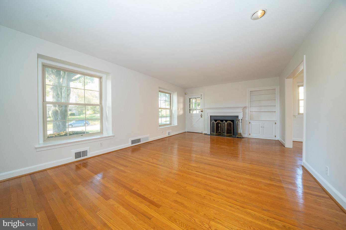 435 Williams Road Wynnewood, PA 19096 - Photo 5 of 43 Gallery Image 5