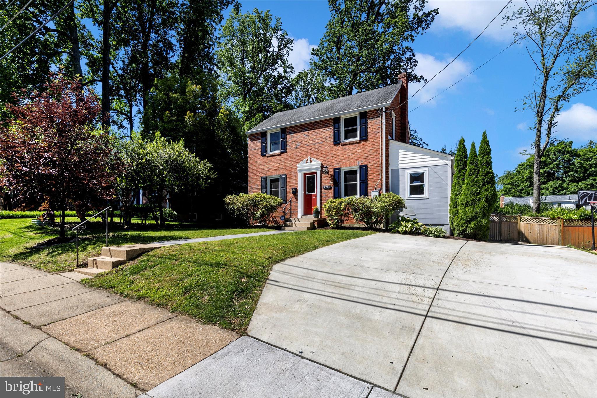 2714 Arvin Street Silver Spring, MD 20902 - Photo 2 of 54 Driveway
