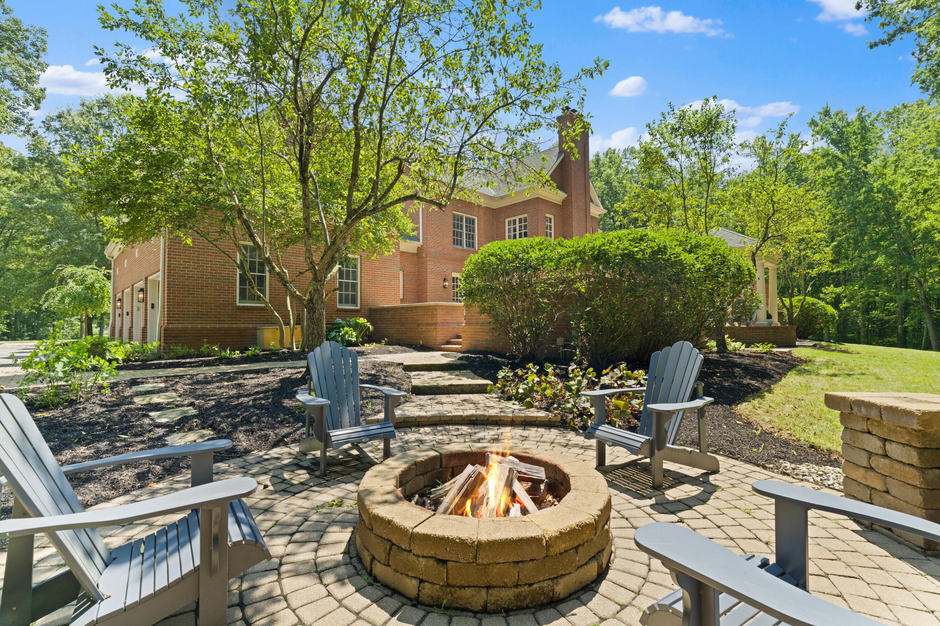 5455 Plantation Road Sunbury, OH 43074 - Photo 113 of 176 Patio + Fire Pit