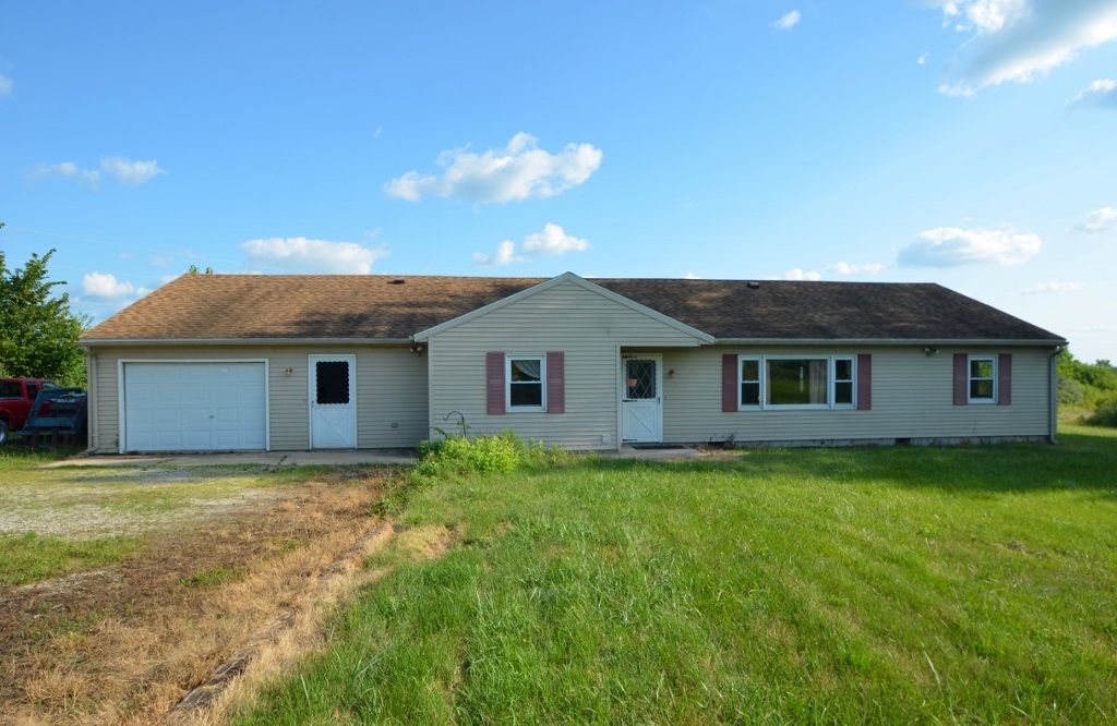 7280 South Warren Road Warren, IN 46792 - Photo 2 of 23 Gallery Image 2
